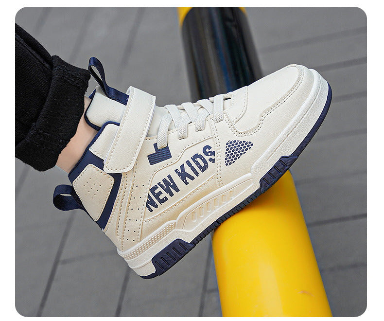 trendy-threeads Outdoor Sneakers